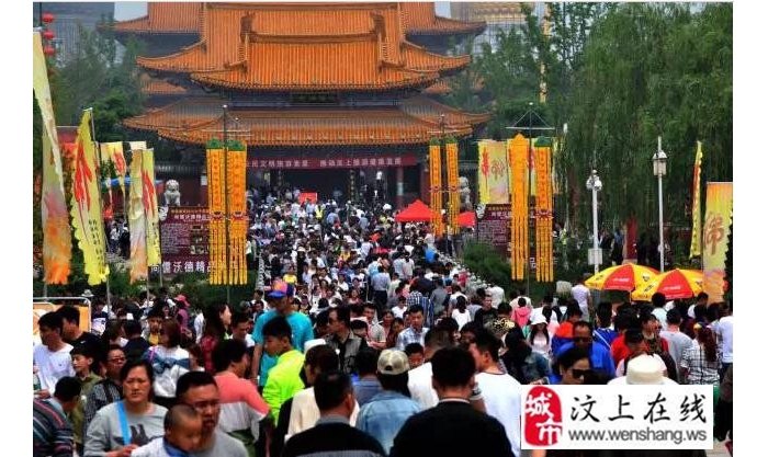 汶上寶相寺佛光神奇顯現(xiàn)，數(shù)萬游客有緣沐浴佛光